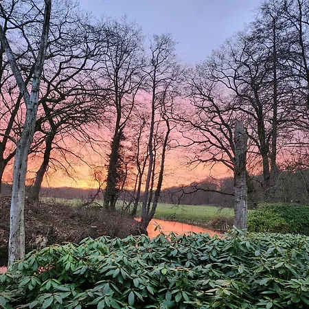 Huize Koempoelan Bed & Breakfast Naarden