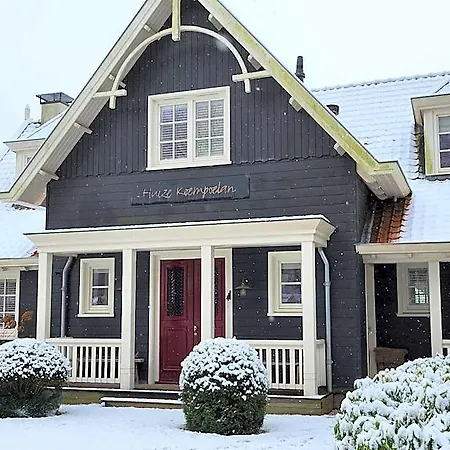 Huize Koempoelan Bed & Breakfast