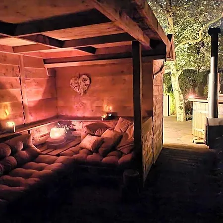 Huize Koempoelan 4* Naarden
