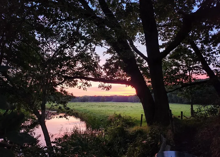 Huize Koempoelan Bed & Breakfast Naarden